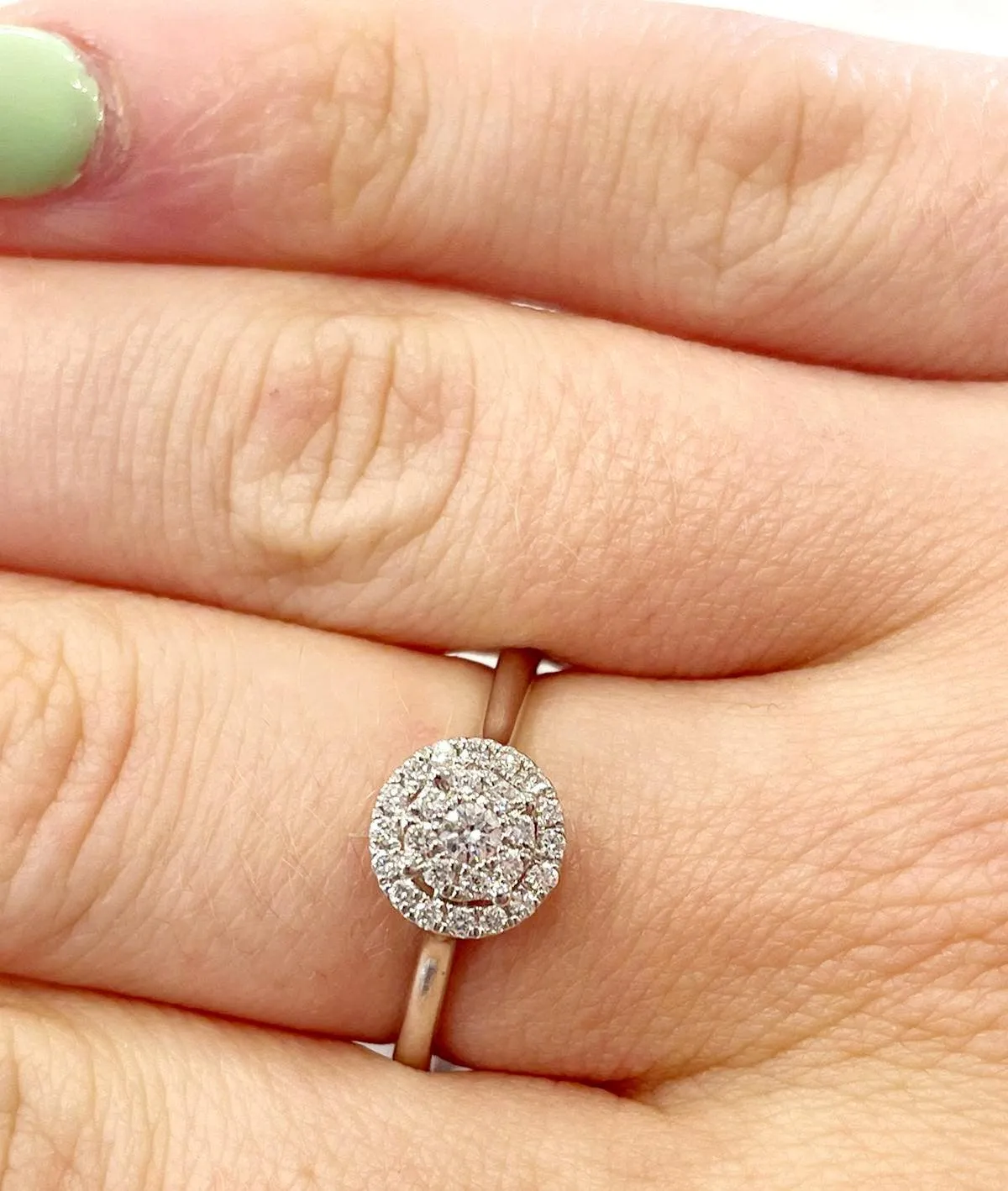 18ct White Gold Diamond Halo Illusion Ring