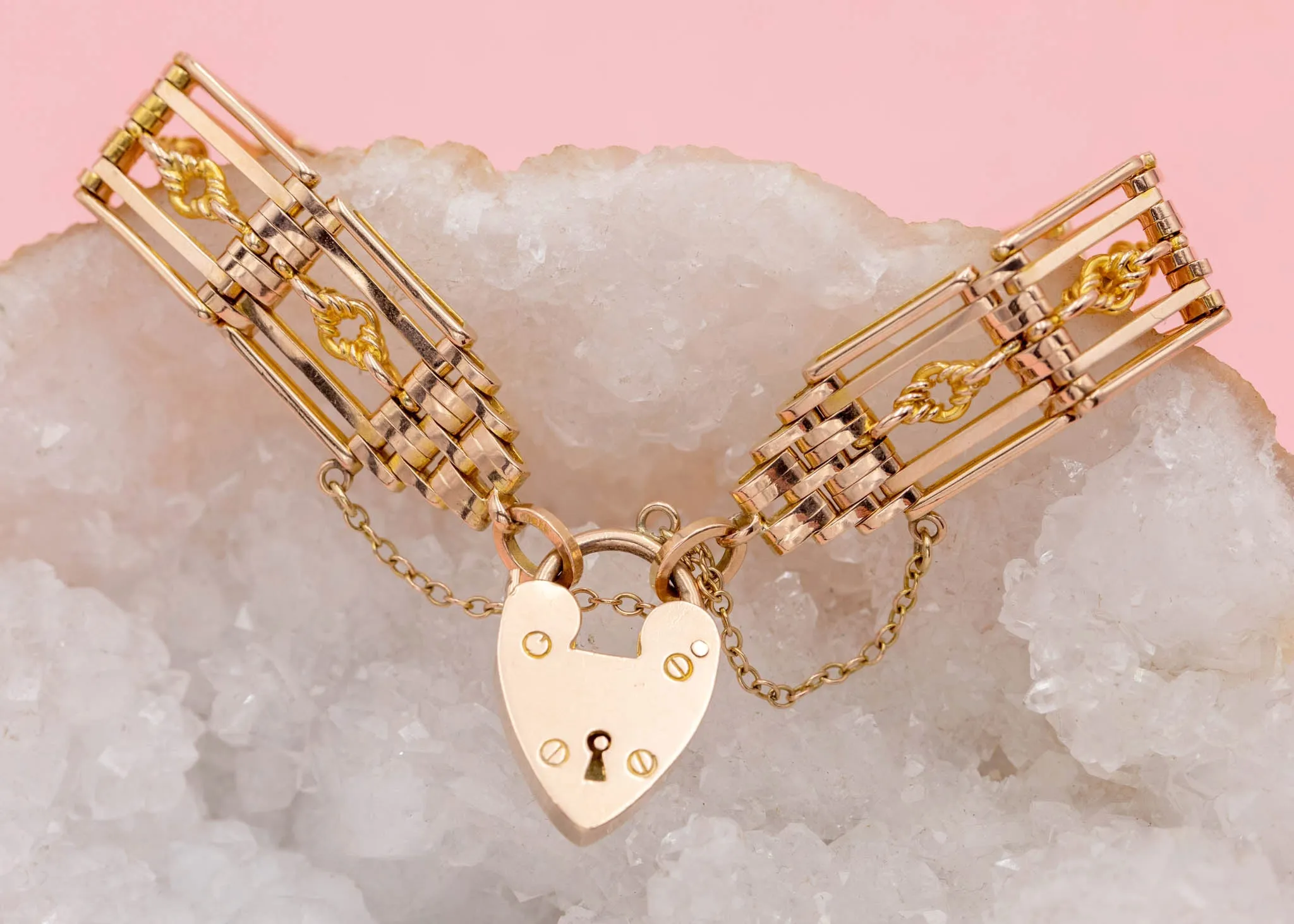 7" Antique 9ct Gold Lover's Knot Gate Bracelet with Heart Padlock, 26.4g