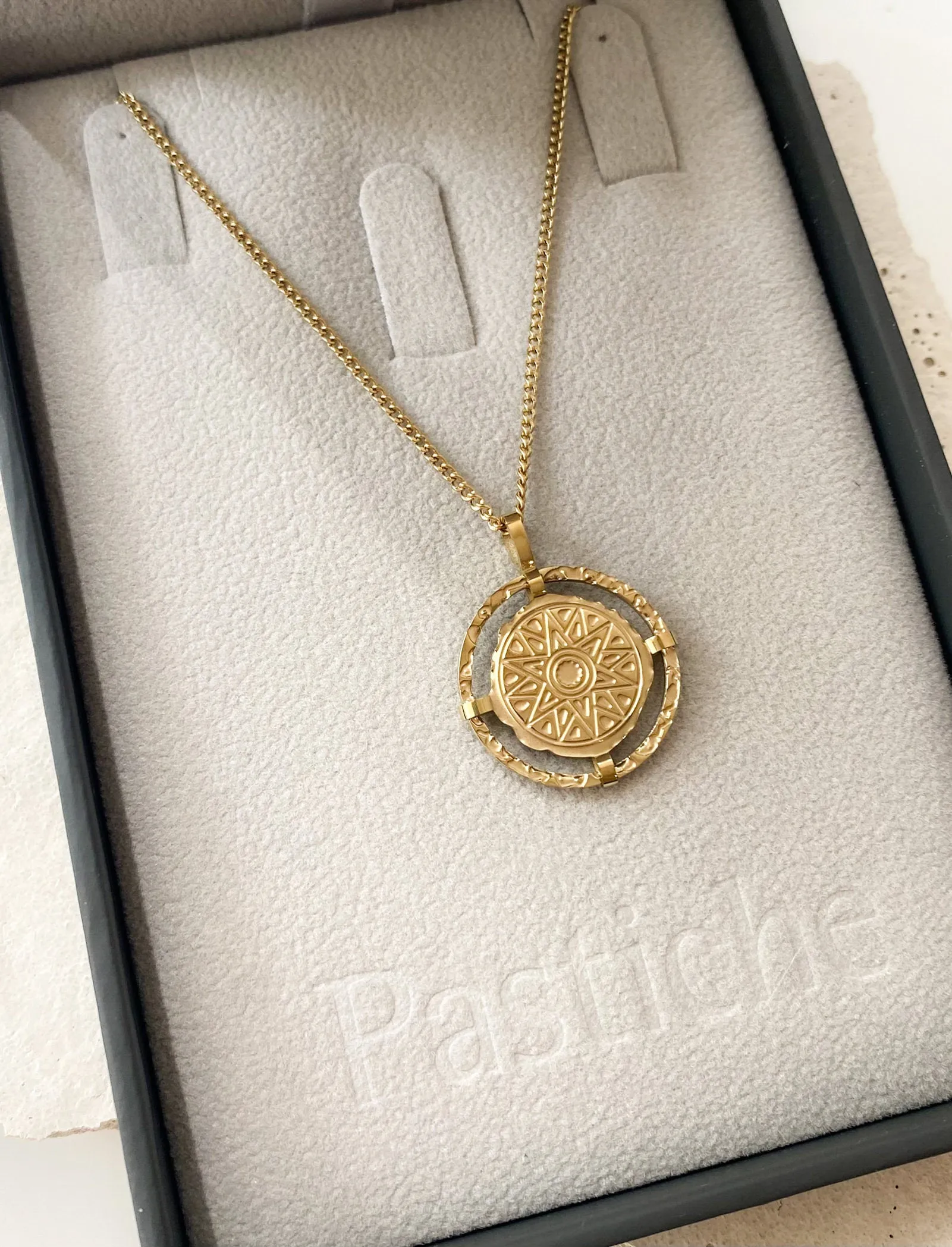 Aelin Necklace