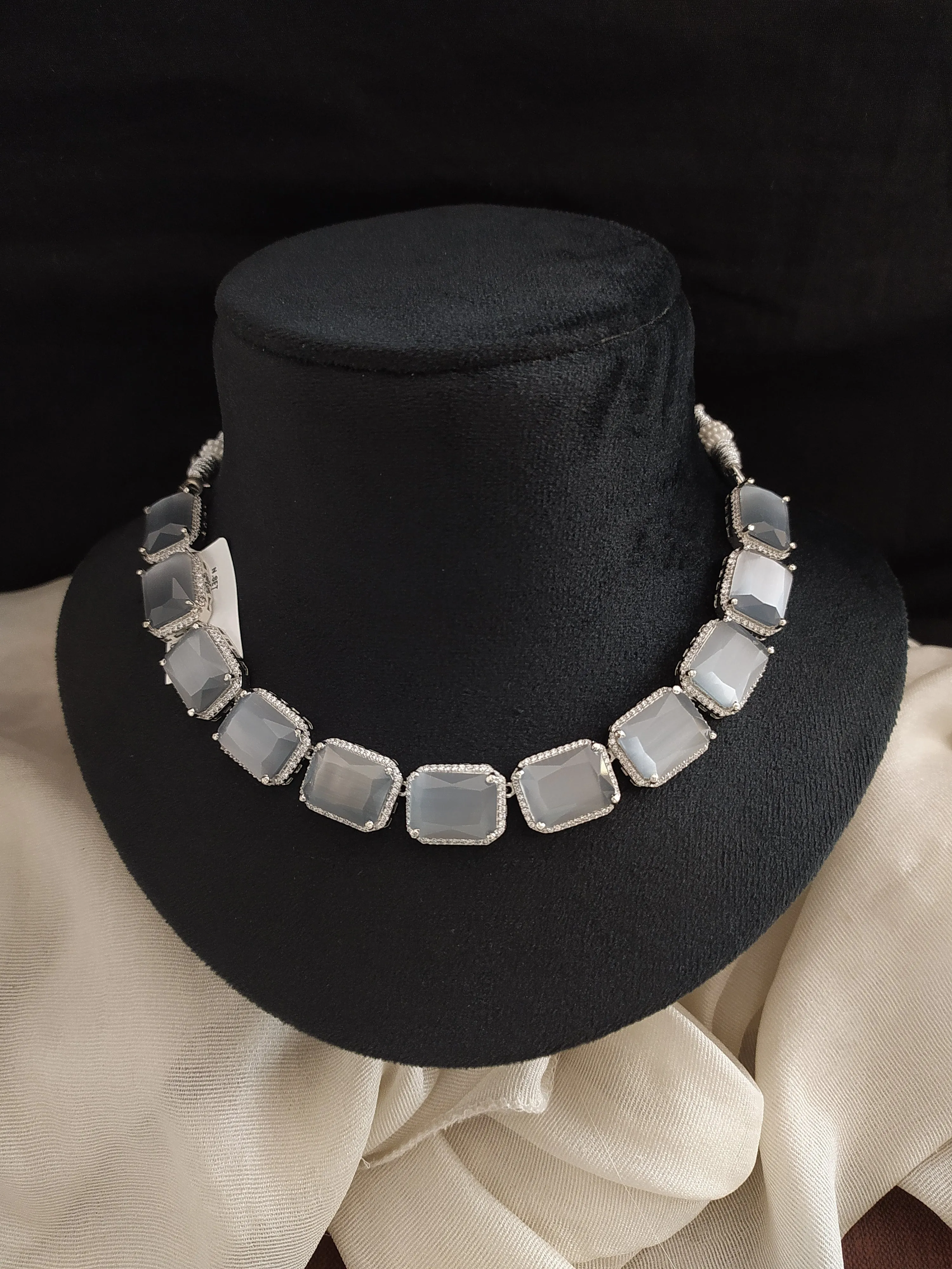 Amazing Rhodium Plated Diamond Zircon Necklace Set