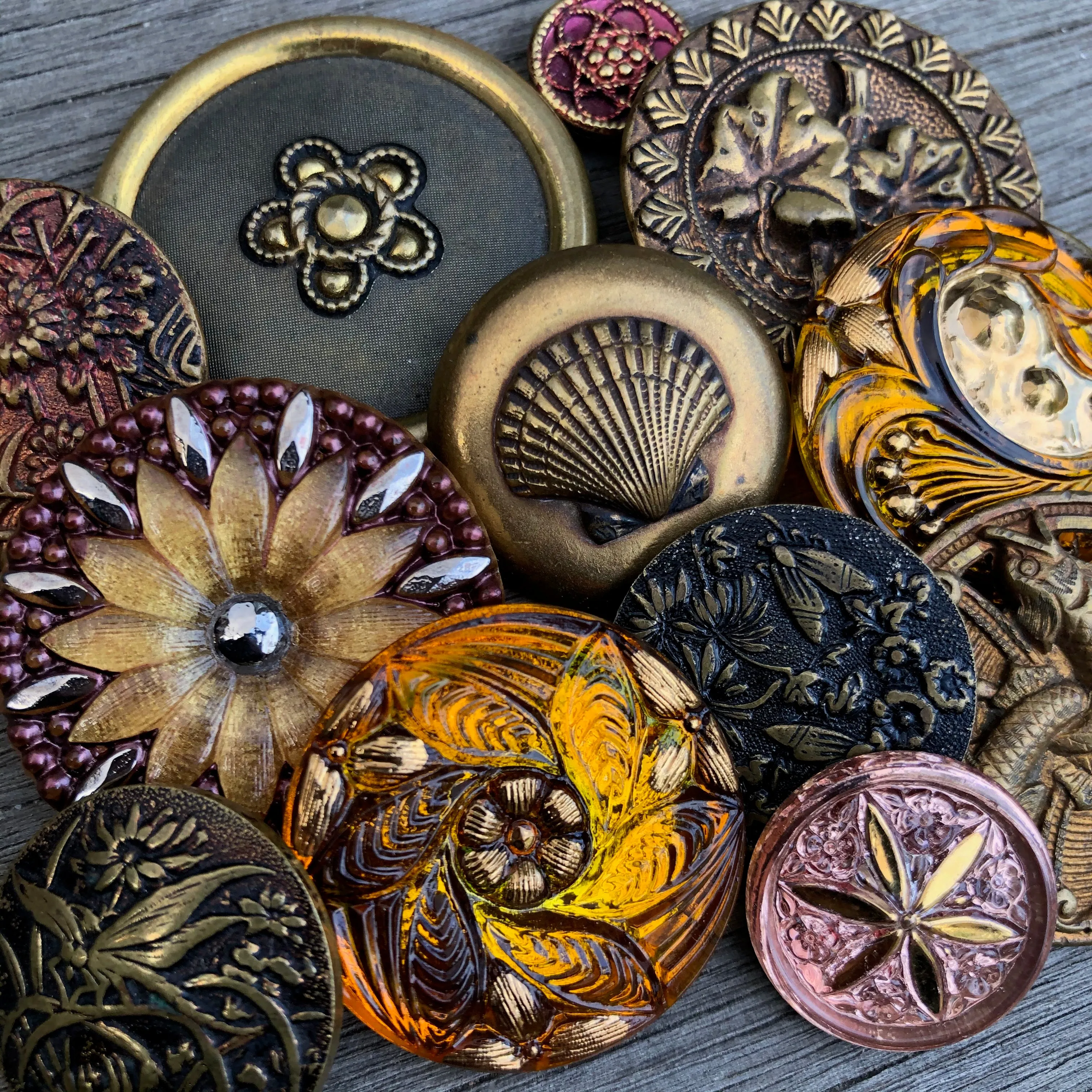 AMBER Honey MANDALA Vintage Button Necklace