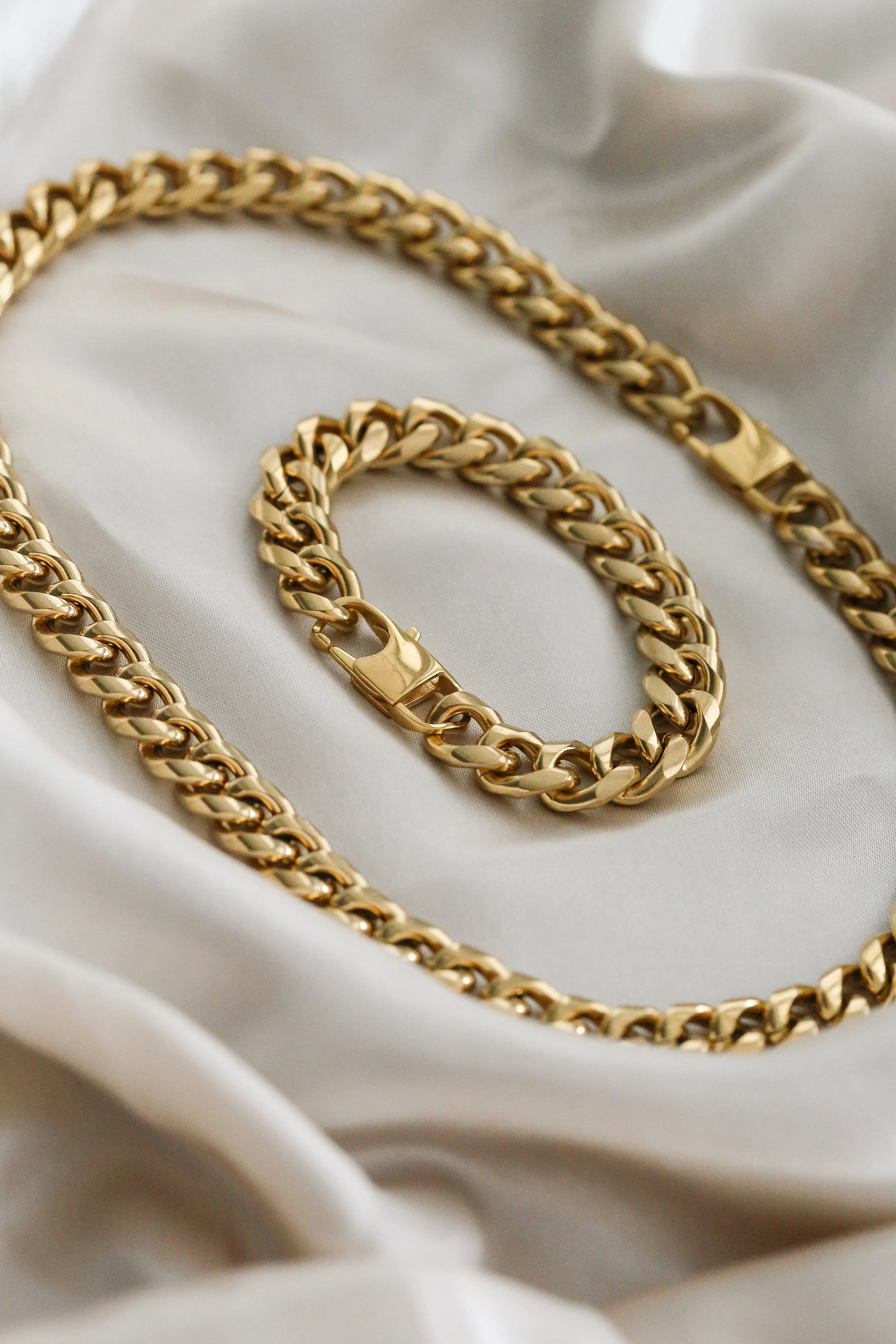 Chelsea Chain Set