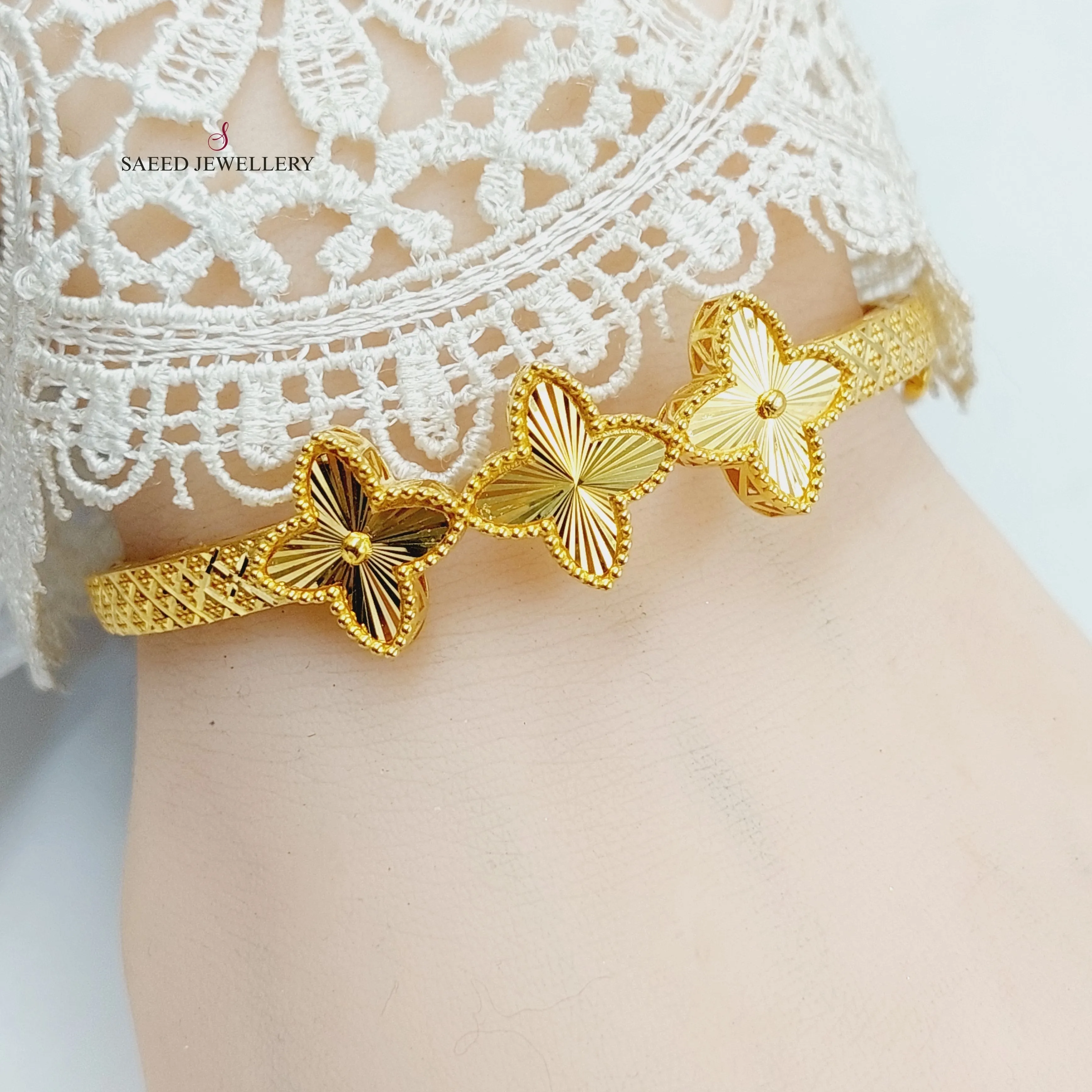 Clover Bangle Bracelet