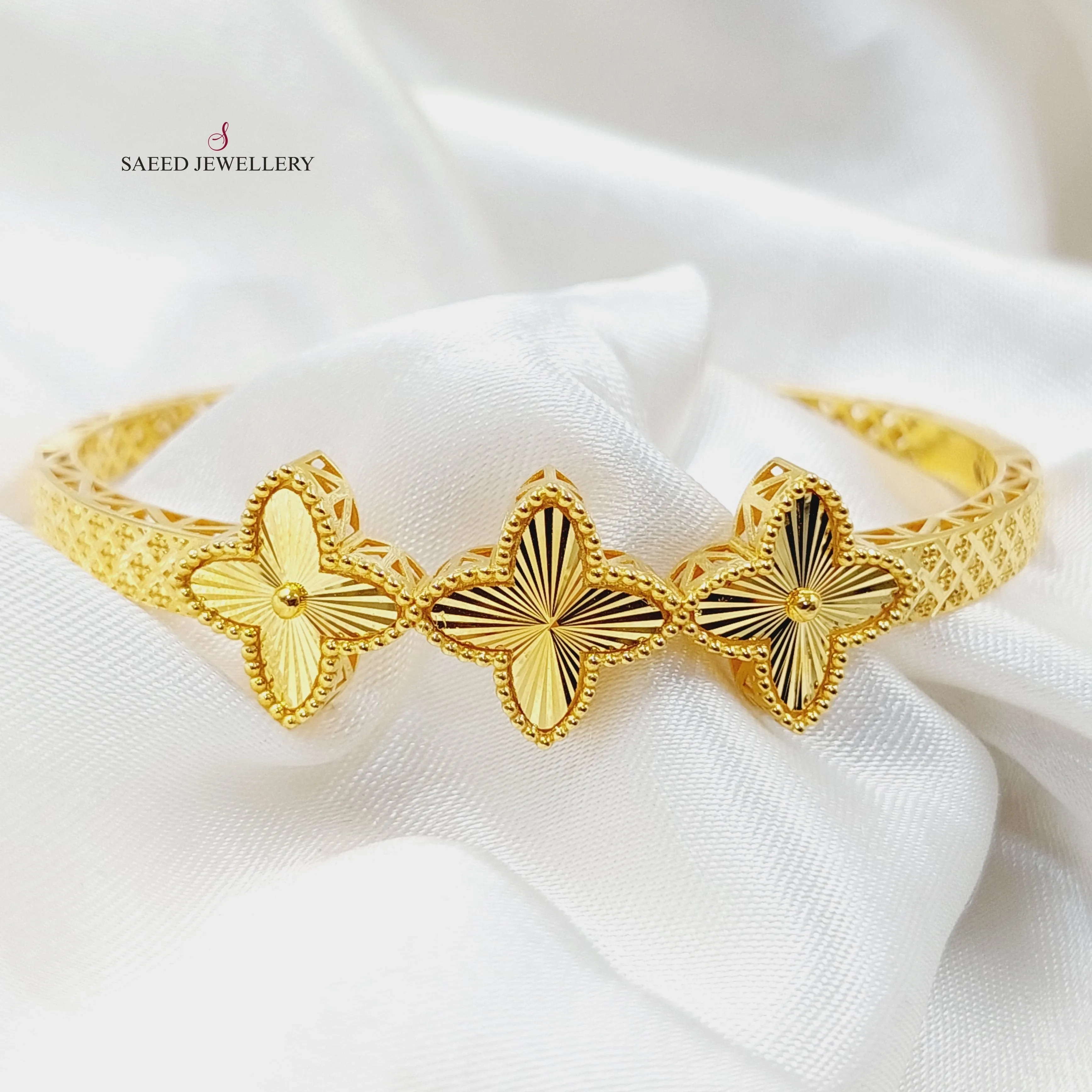 Clover Bangle Bracelet