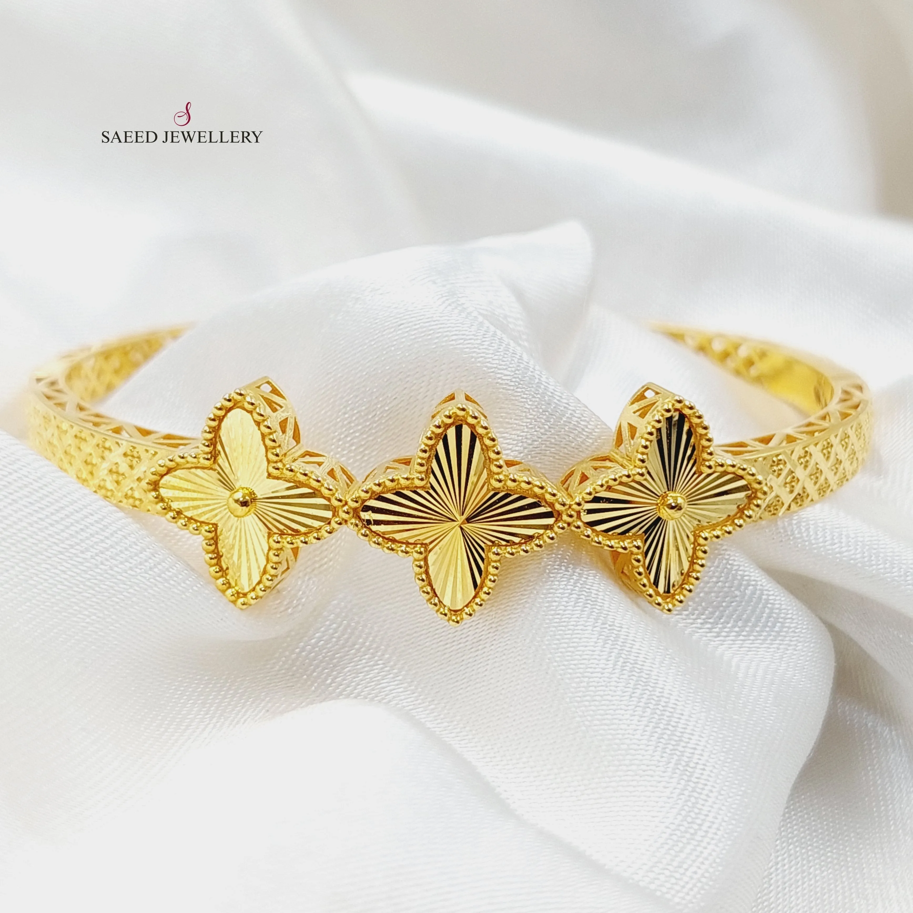 Clover Bangle Bracelet