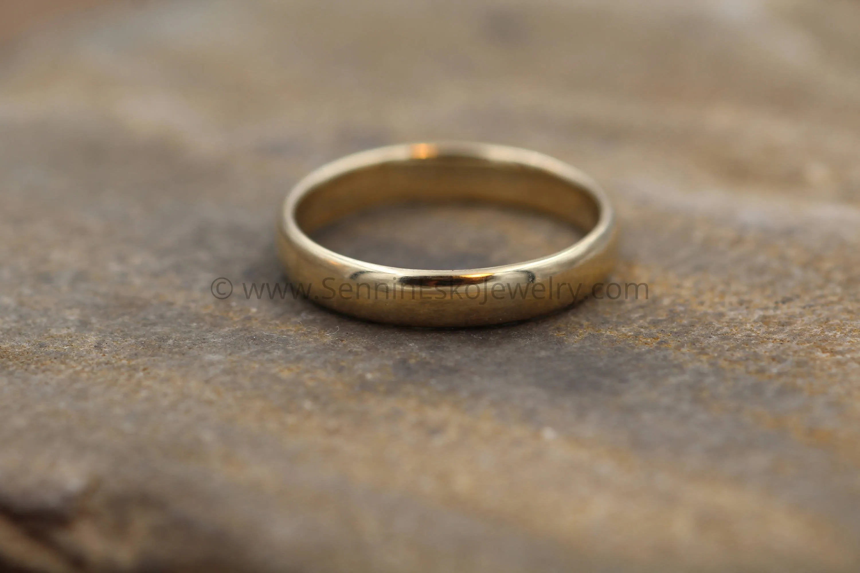 Comfort Fit 14kt Yellow Gold 4x1.4mm Band - Glossy Finish