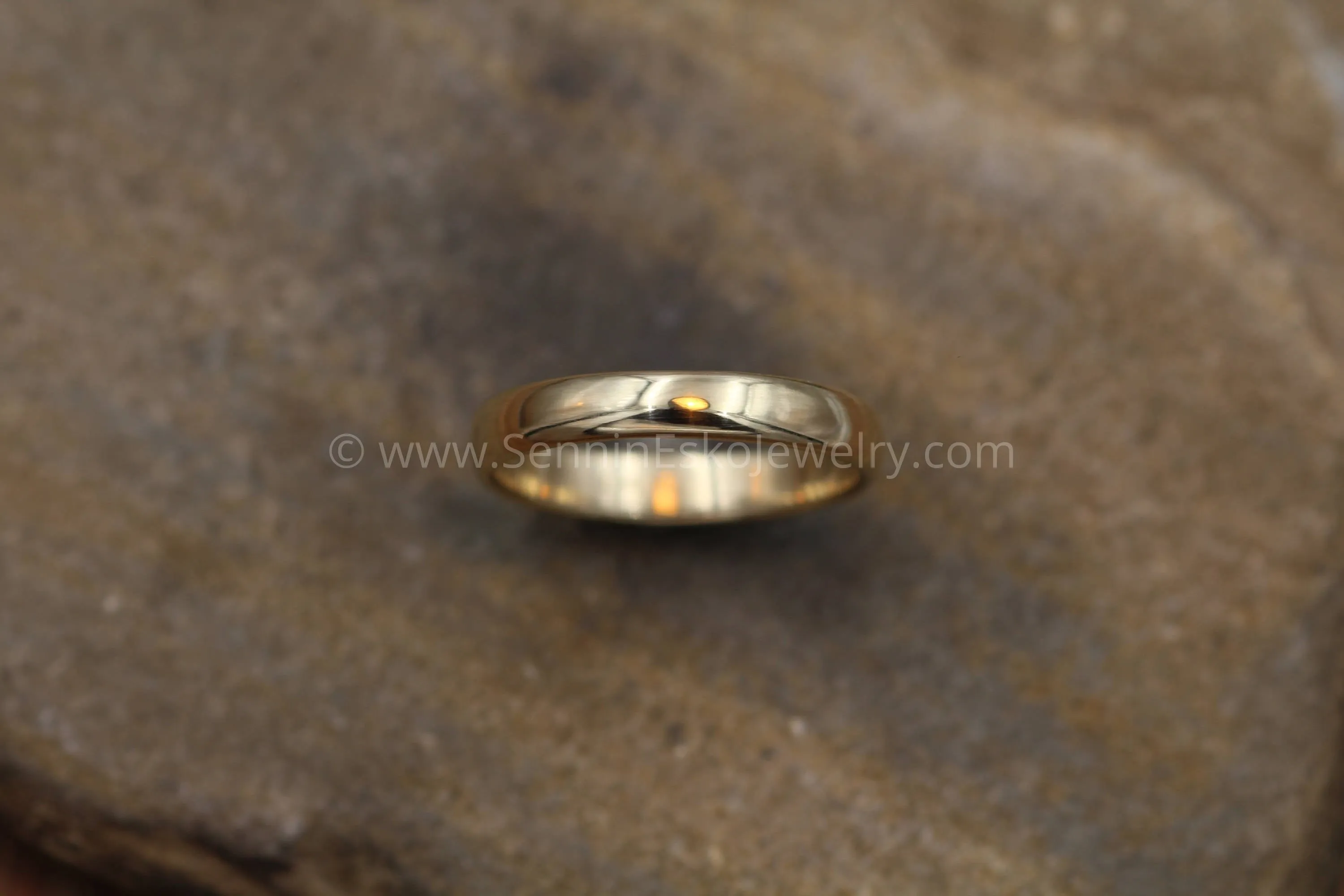 Comfort Fit 14kt Yellow Gold 4x1.4mm Band - Glossy Finish