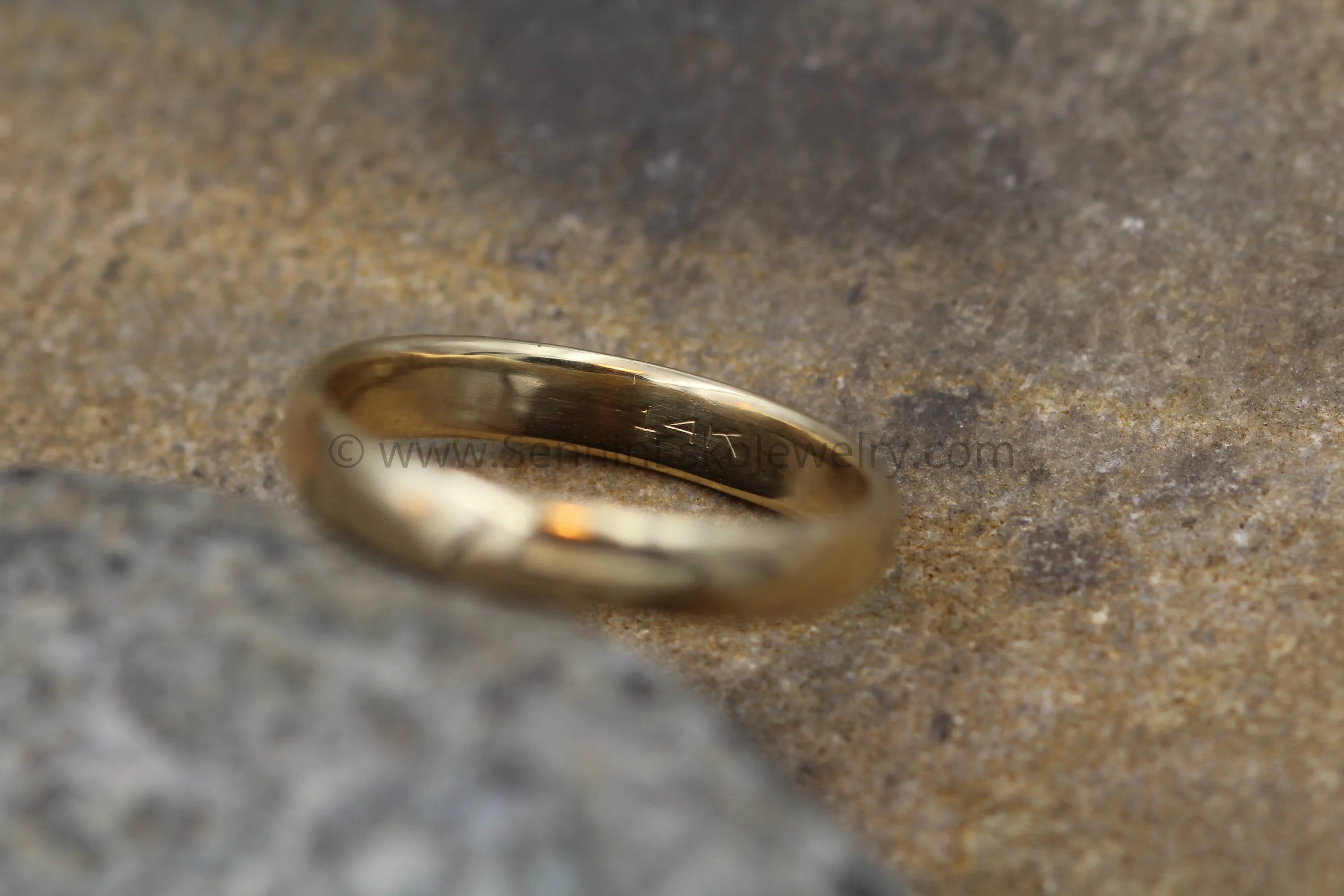 Comfort Fit 14kt Yellow Gold 4x1.4mm Band - Glossy Finish