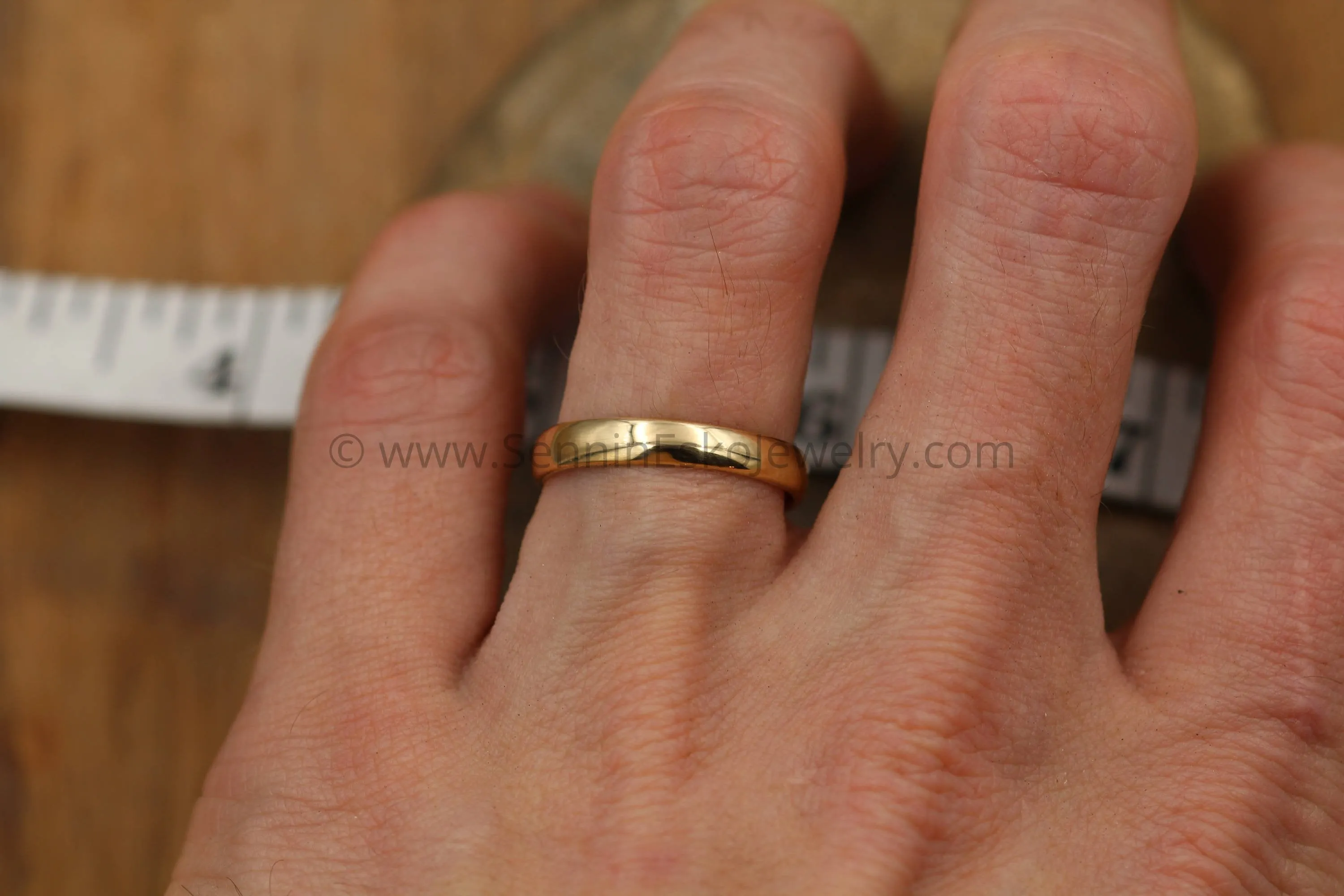 Comfort Fit 14kt Yellow Gold 4x1.4mm Band - Glossy Finish