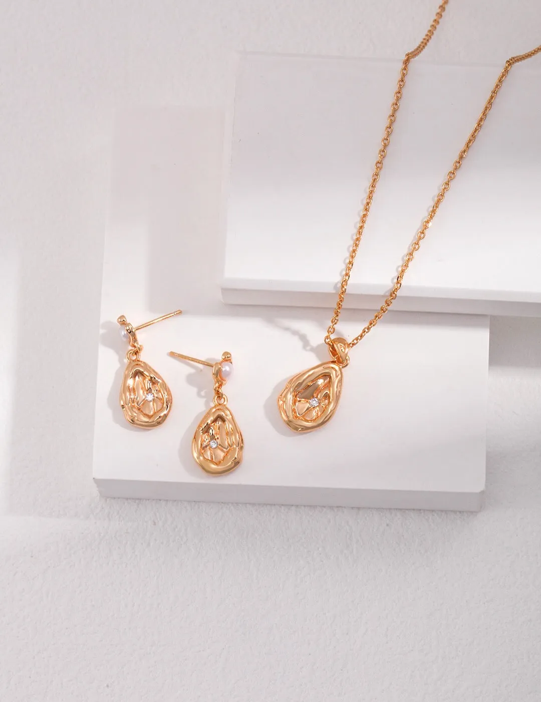 Dainty Zircon Droplet Pearl Earrings