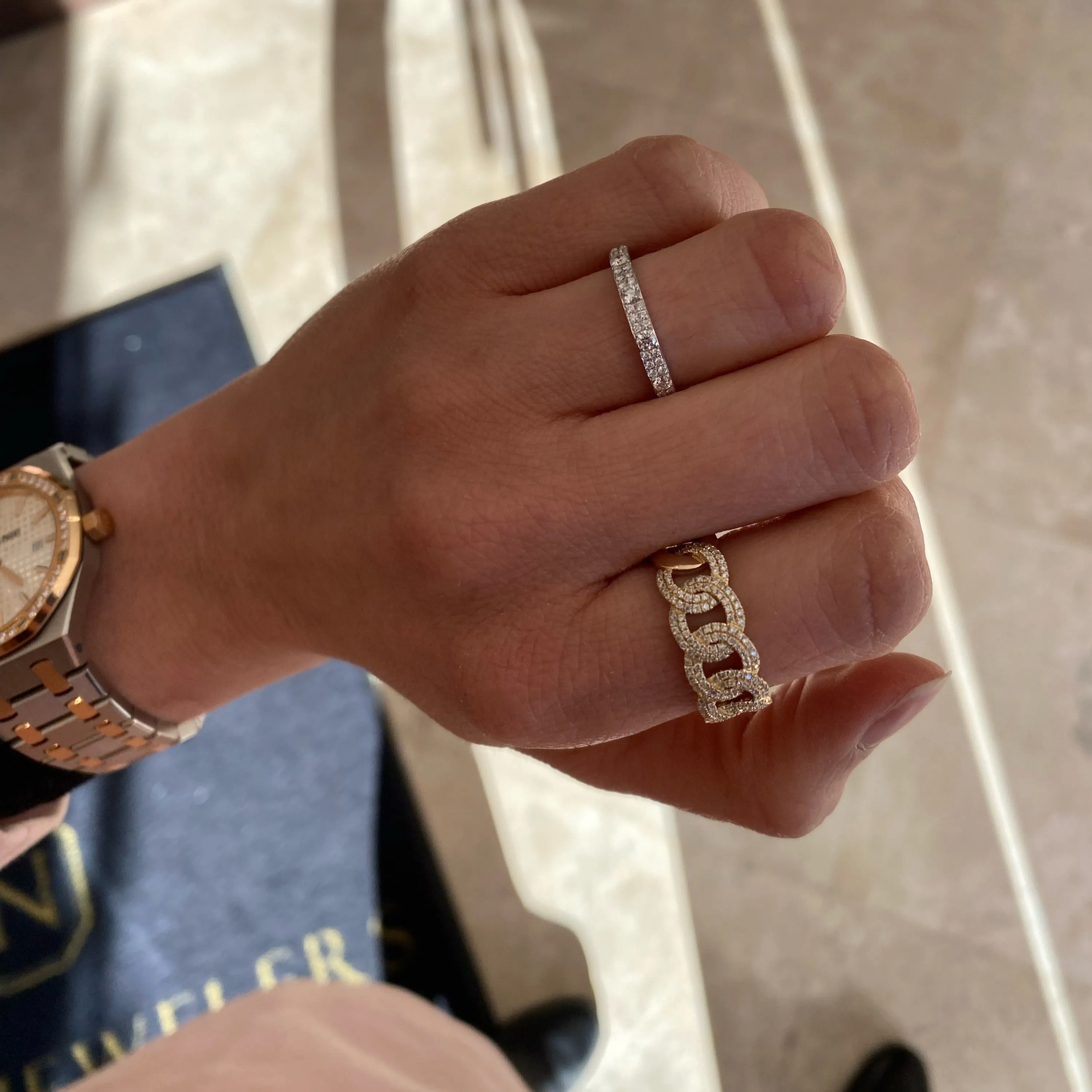 Diamond Circle Links Ring