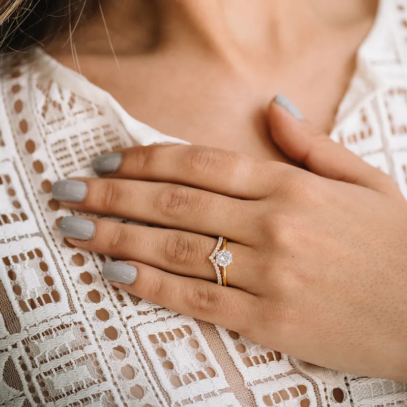 Diamond Pavé Chevron Contour Tracer Wedding Band