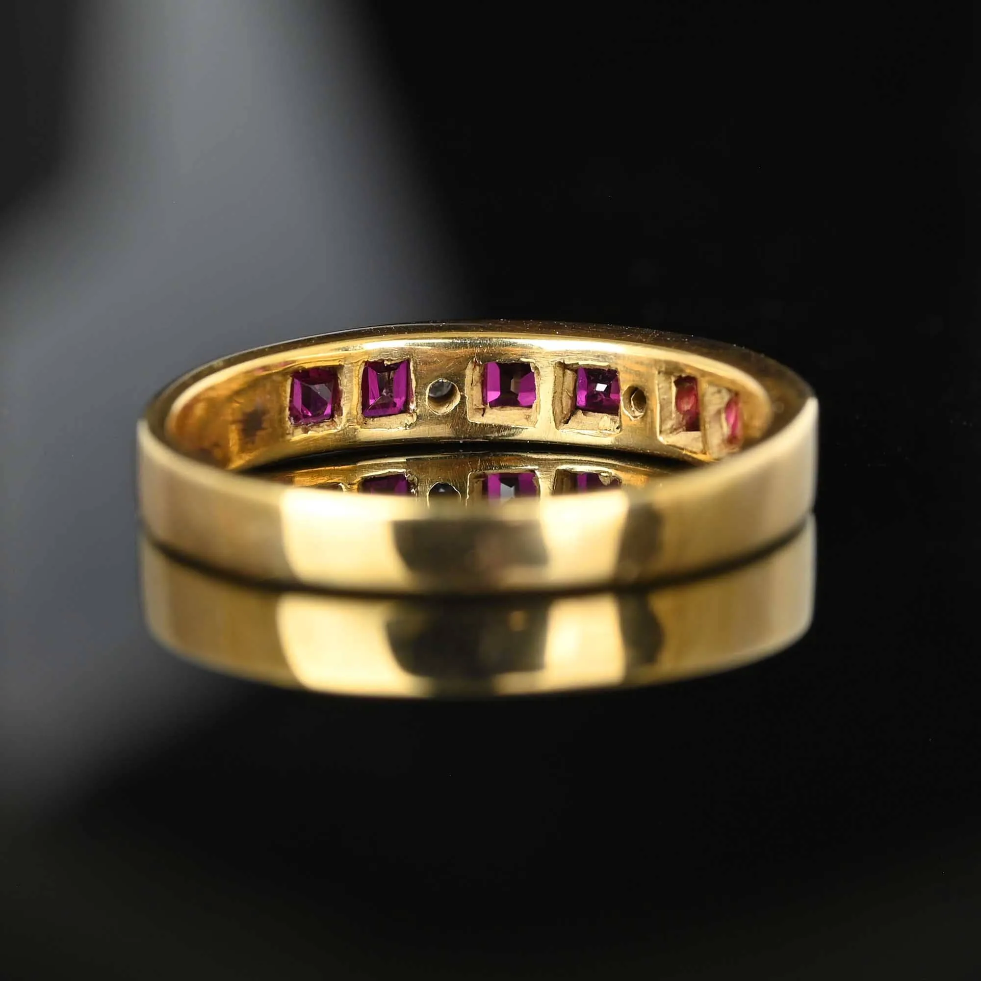 Fine 14K Gold Carré Cut Ruby Diamond Ring Band
