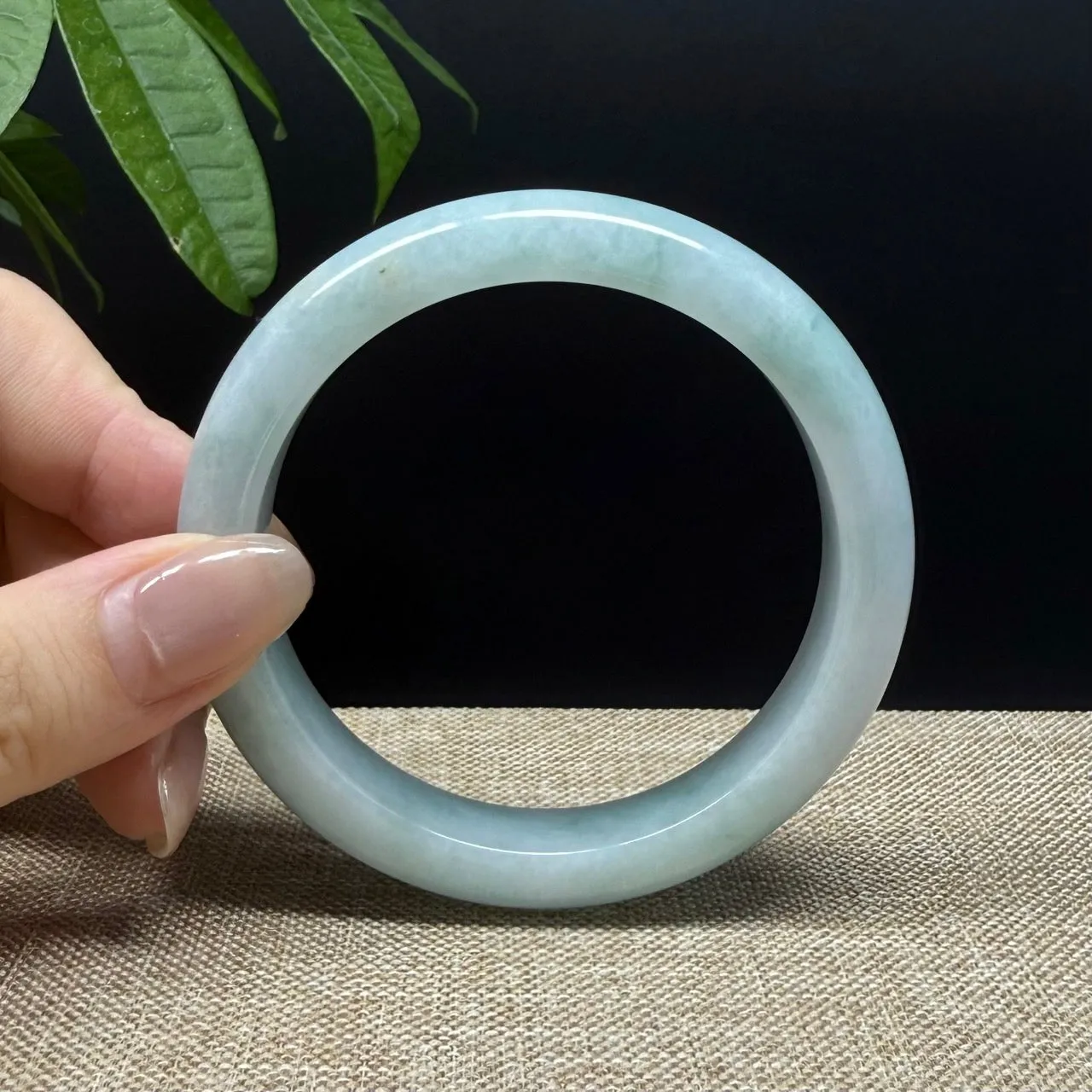 Genuine Burmese Green Jade Jadeite Bangle Bracelet ( 58.5mm )