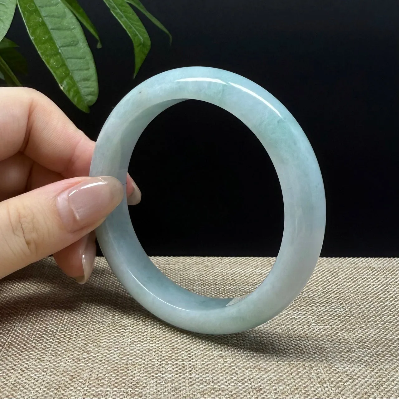 Genuine Burmese Green Jade Jadeite Bangle Bracelet ( 58.5mm )