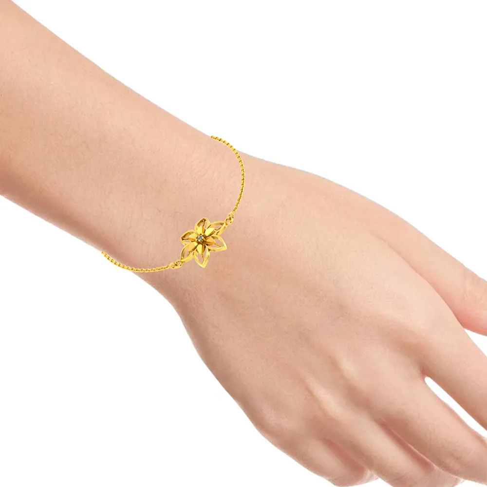 Gorgeous 18k Gold Flower Design Diamond Bracelet For Women From Diamond Collection Pc Chandra