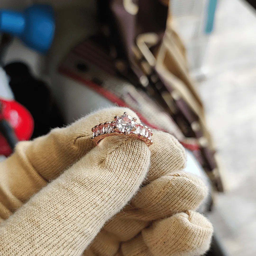 Jewelestia Radiant Rose Ring