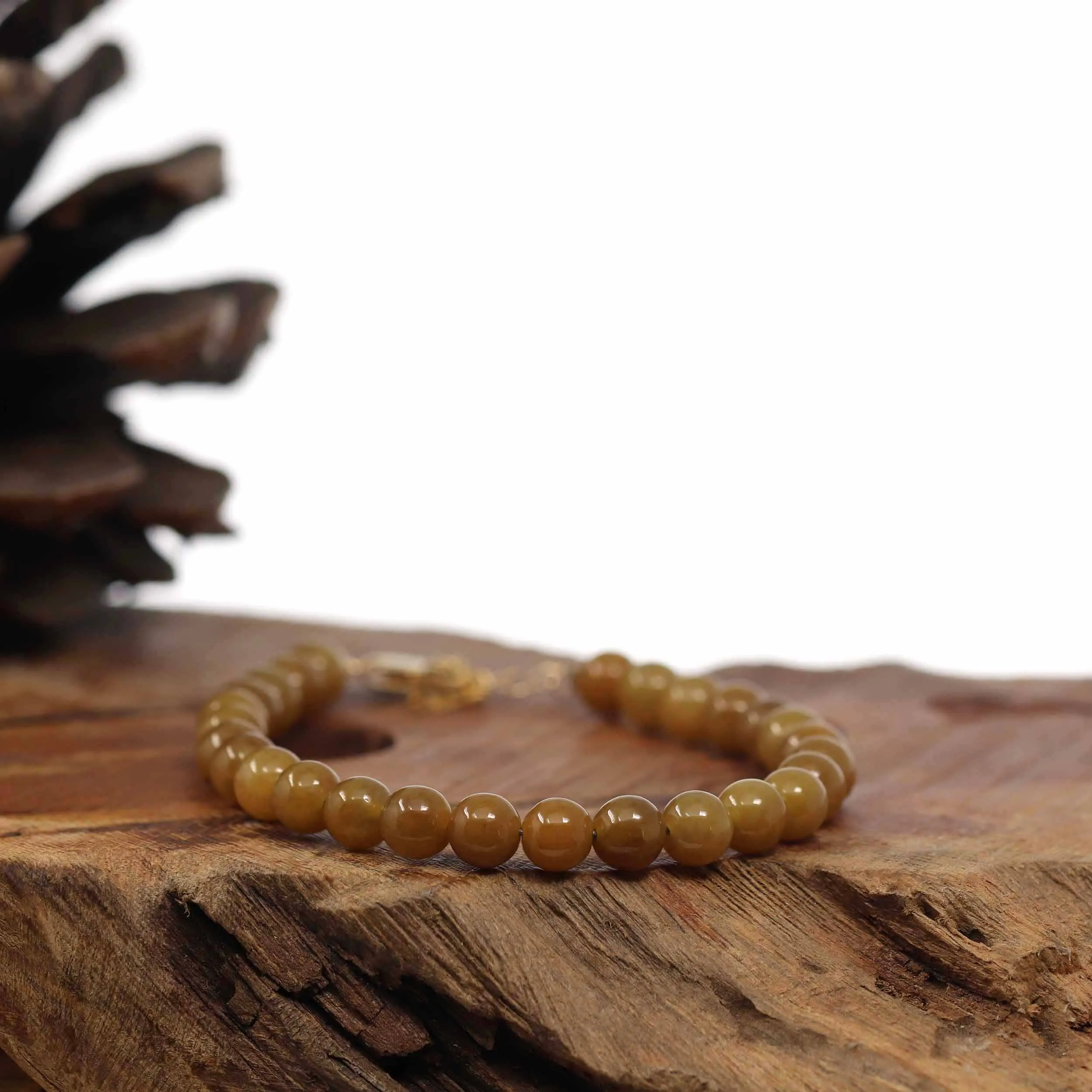 RealJade® Co. Genuine Red Jadeite Jade Round Beads Bracelet With 18K Yellow Gold Clasp ( 6 mm )