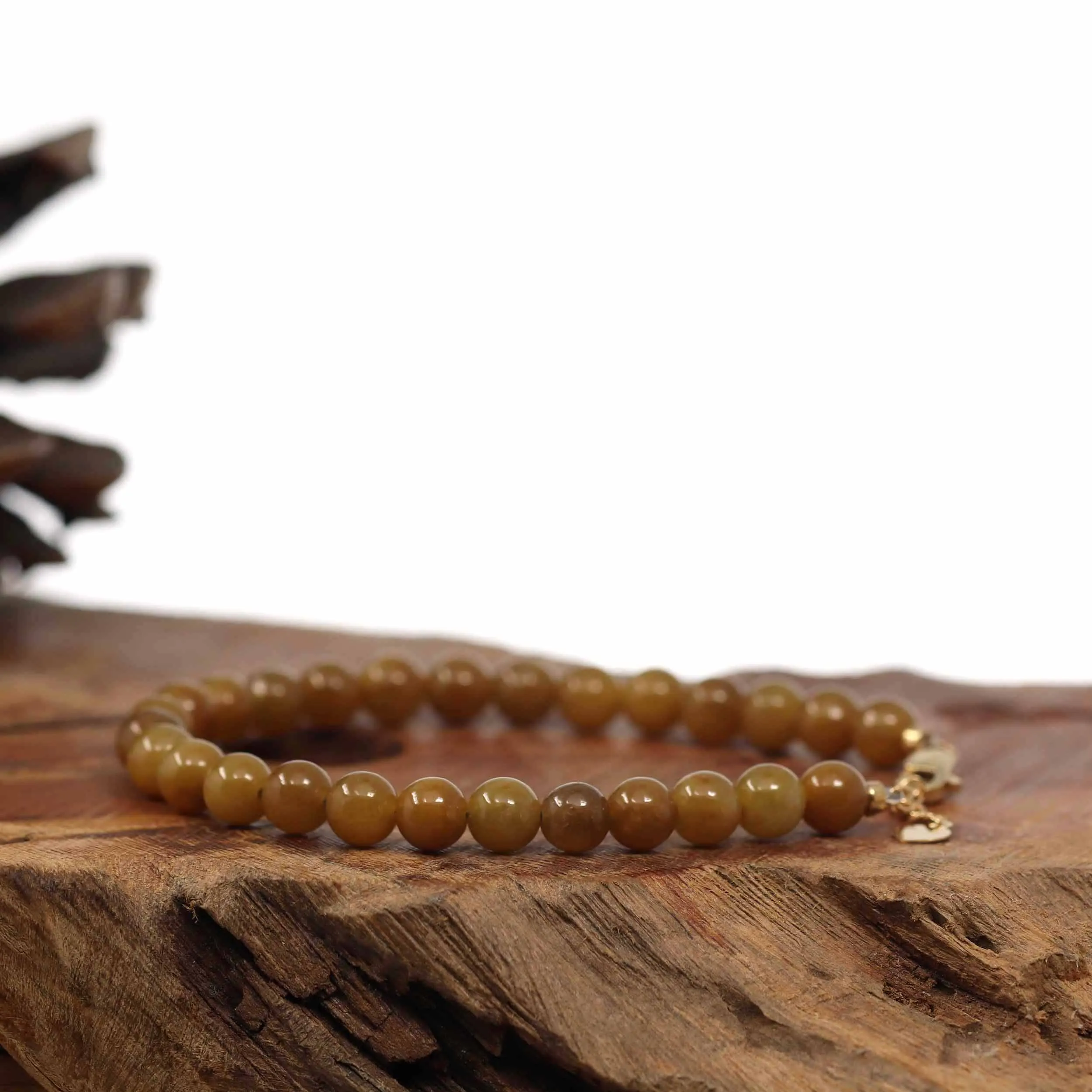 RealJade® Co. Genuine Red Jadeite Jade Round Beads Bracelet With 18K Yellow Gold Clasp ( 6 mm )