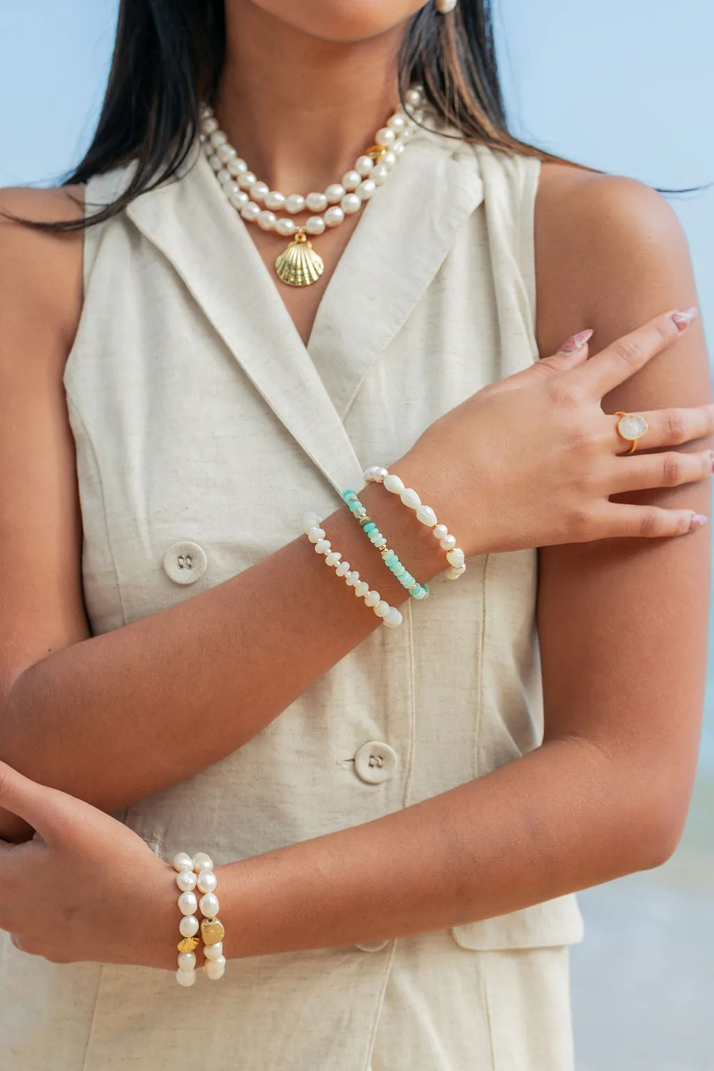 Stretchy Pearl Bracelet with Gold Shell Accent - Nanea