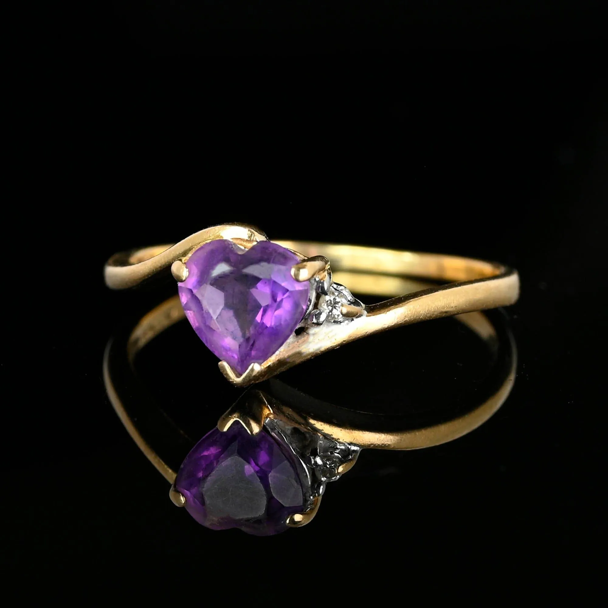 Vintage 14K Gold Bypass Diamond Amethyst Heart Ring