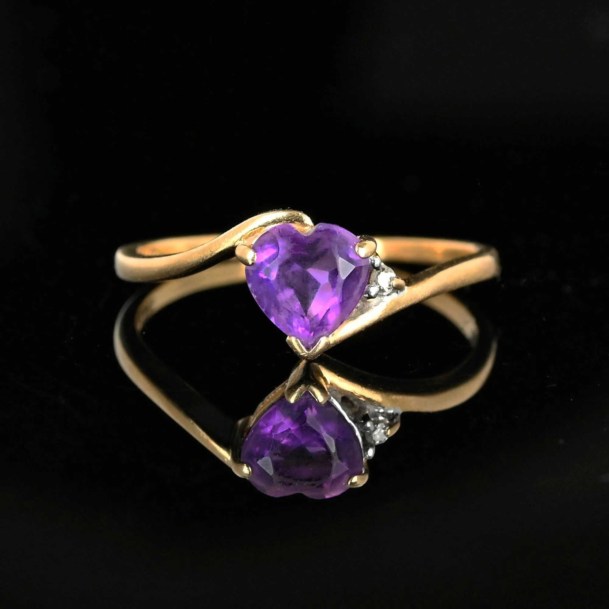 Vintage 14K Gold Bypass Diamond Amethyst Heart Ring